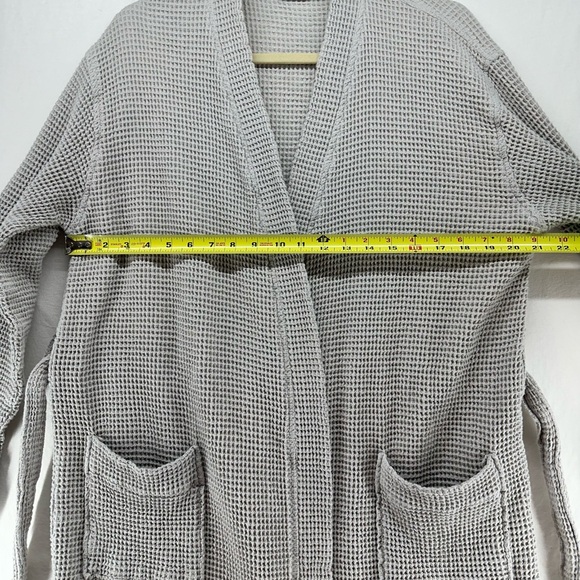 Coyuchi Organic Cotton Waffle Robe Womens L XL Quiet Luxury Sustainable Tan Gray - Picture 5 of 7